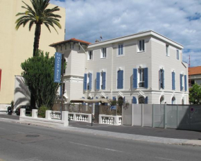 Отель Hotel Le Havre Bleu  Больё-Сюр-Мер